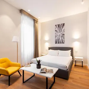 Hotel apartamentowy Major House - Luxury In By Hostand, Rzym