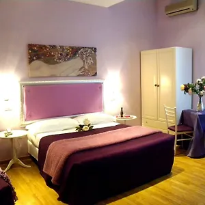Margaret Hotel